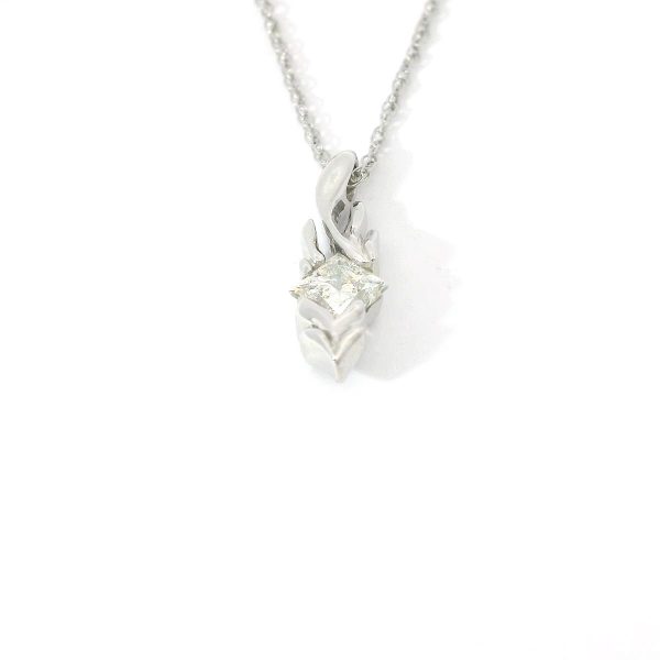 14K White Gold Natural Diamond Pendant For Sale