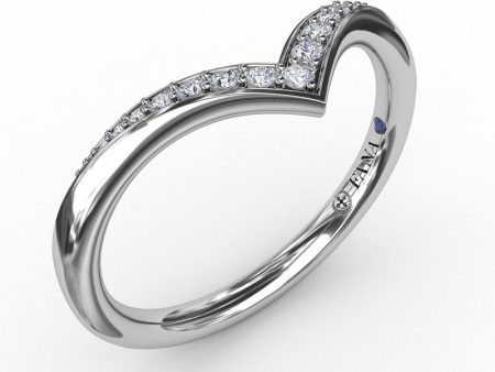 Fana Polished and Tapered Shared Prong Chevron Diamond Band 7318 Fashion