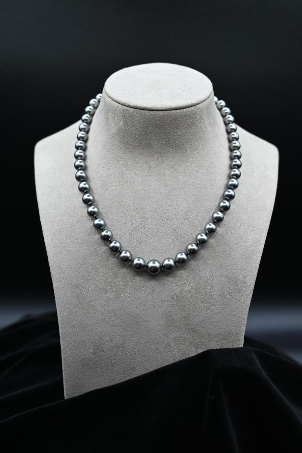 Natural Tahitian Pearl Necklace with 18k White Gold Clasp Online now