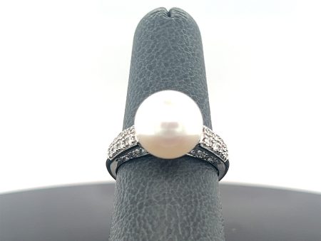 18k White Gold Cultured Pearl and Diamond Statement Ring Online Hot Sale